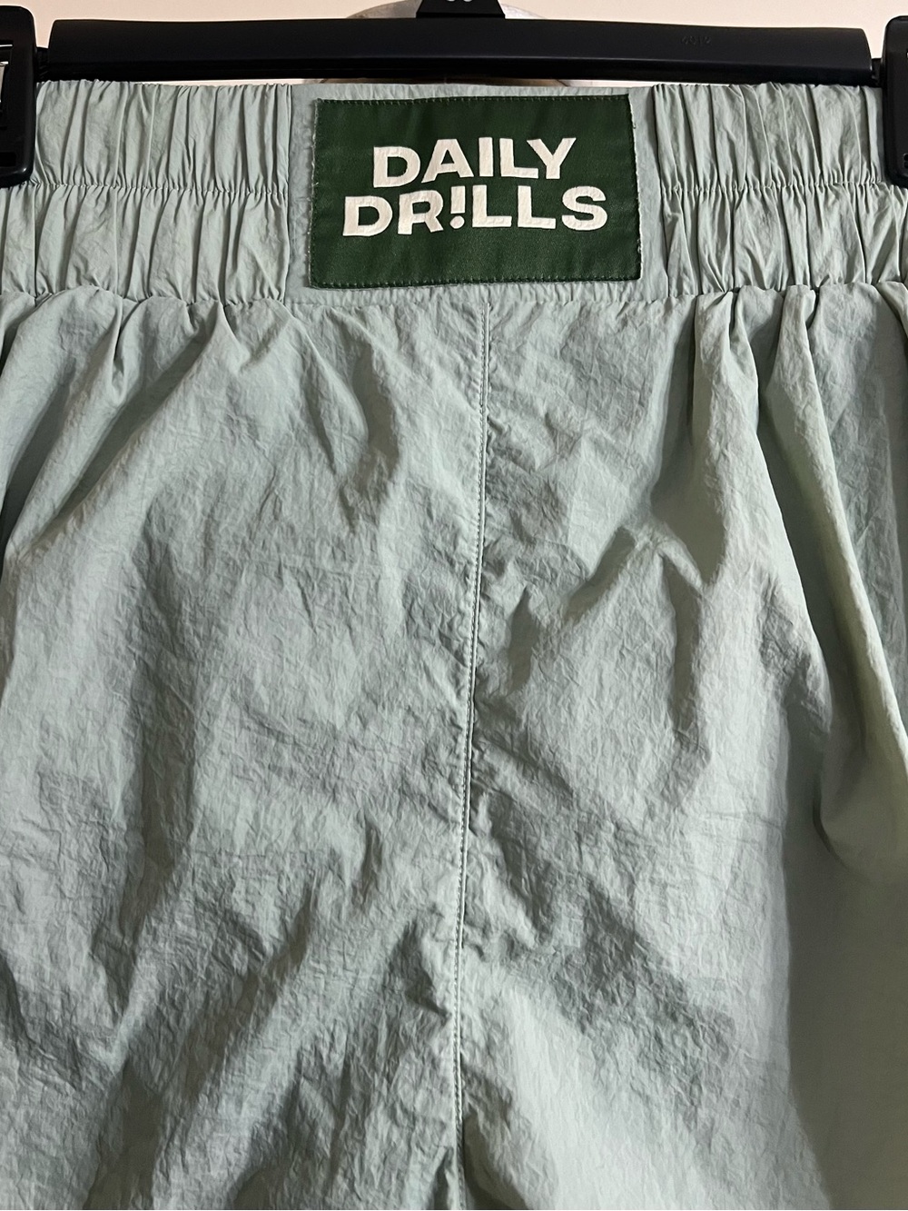Daily Drills Sage Green Lightweight Shorts Size Medium - Picture 2 of 5